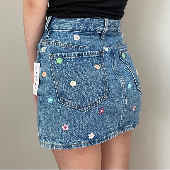 Embroidered Floral Skirt - Picture 3 of 11
